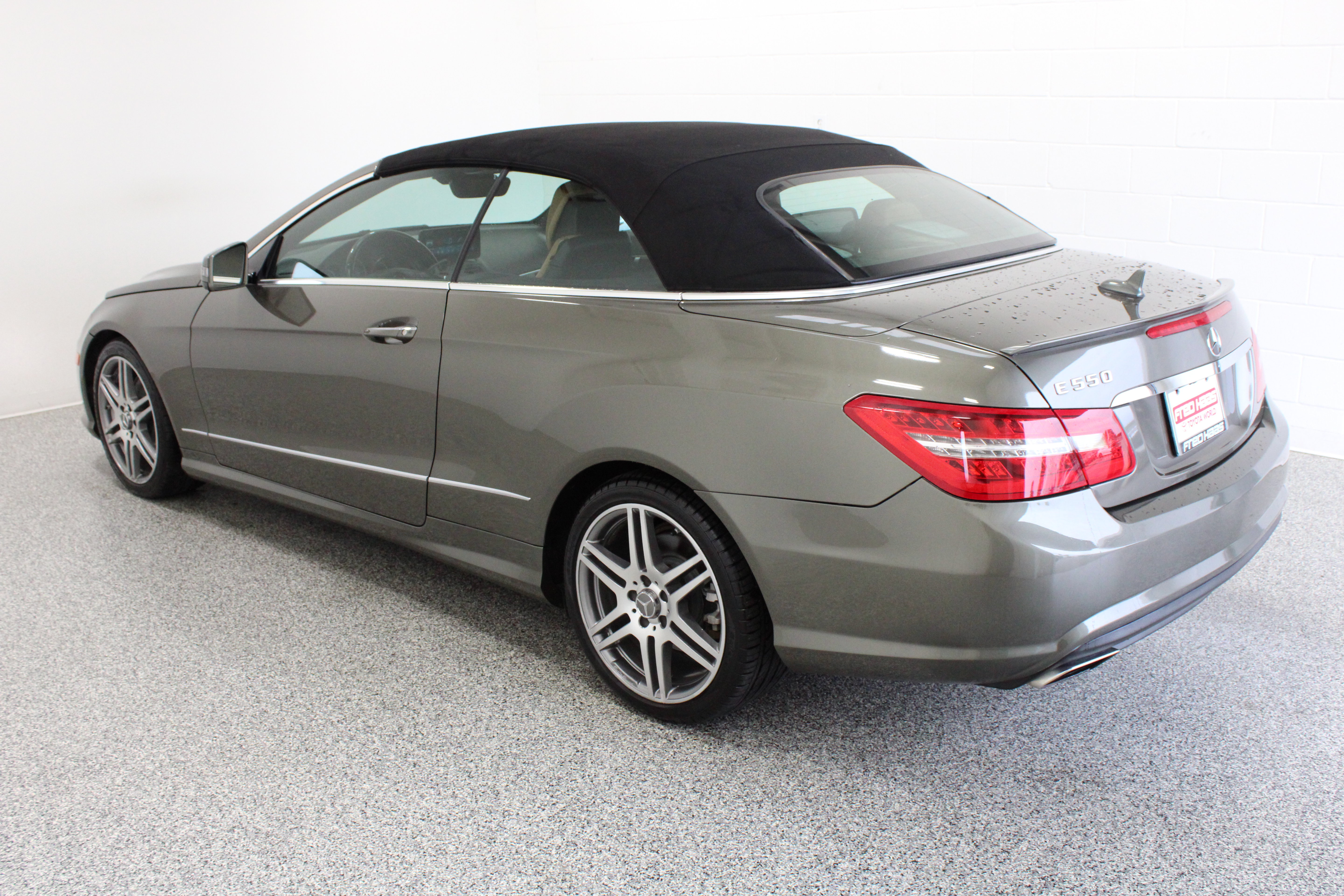Used 2011 Mercedes-Benz E 550 Cabriolet image 9