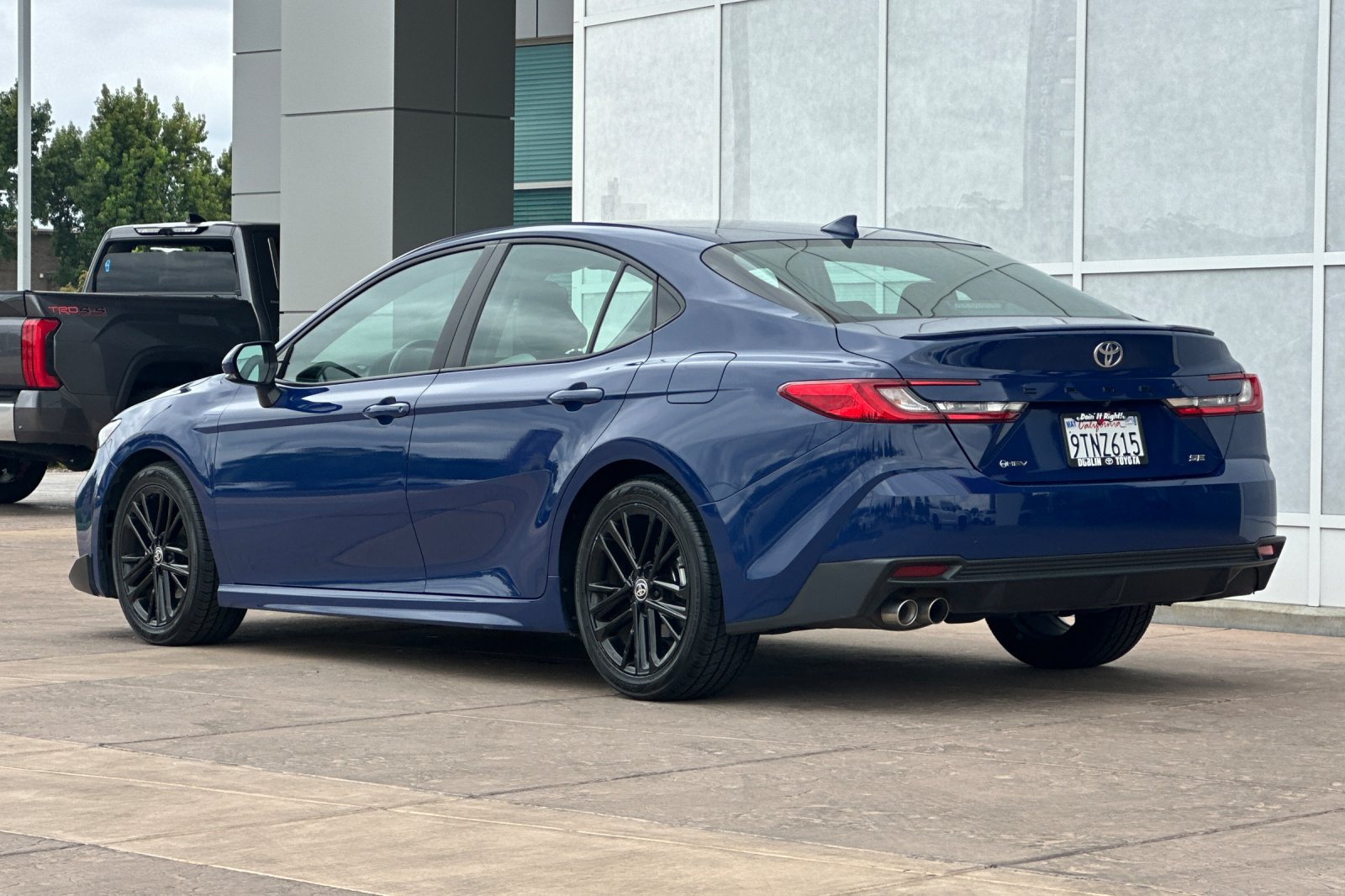 Certified 2025 Toyota Camry SE FWD image 7
