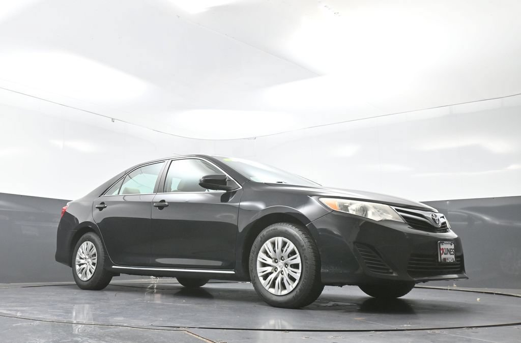 Used 2014 Toyota Camry LE FWD image 45