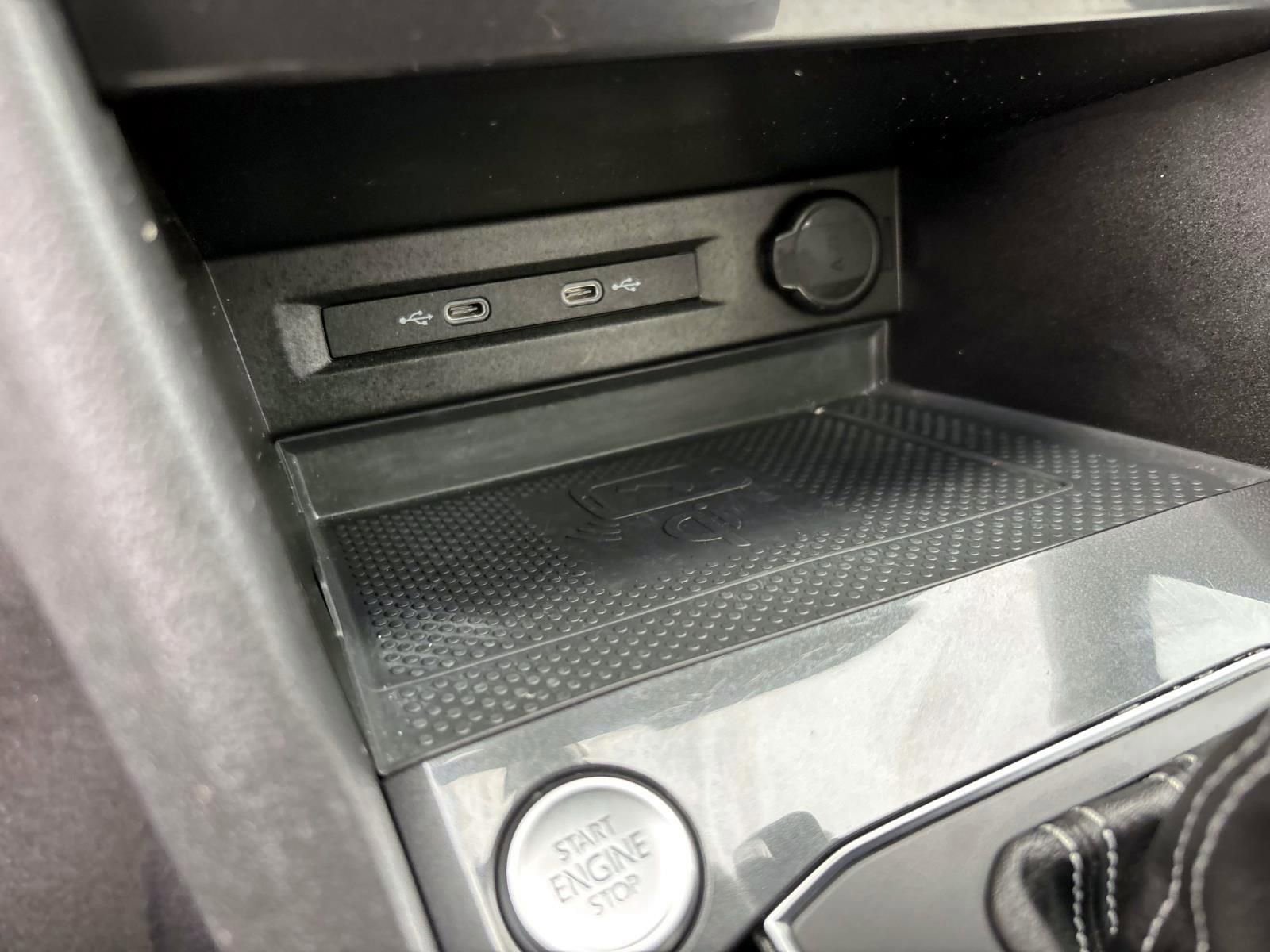 Used 2021 Volkswagen Tiguan SEL image 23