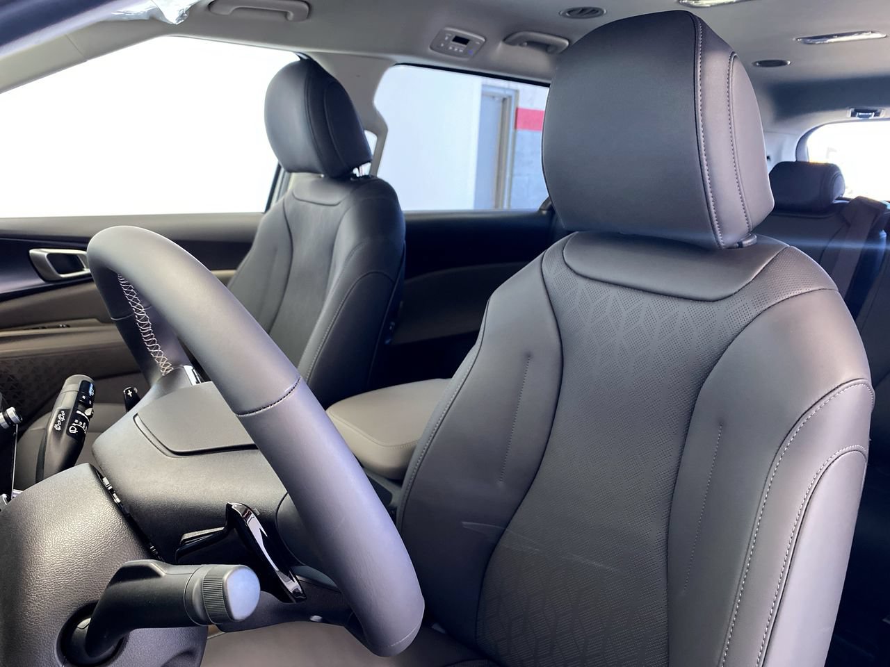 New 2027 Kia Carnival LXS FWD image 19