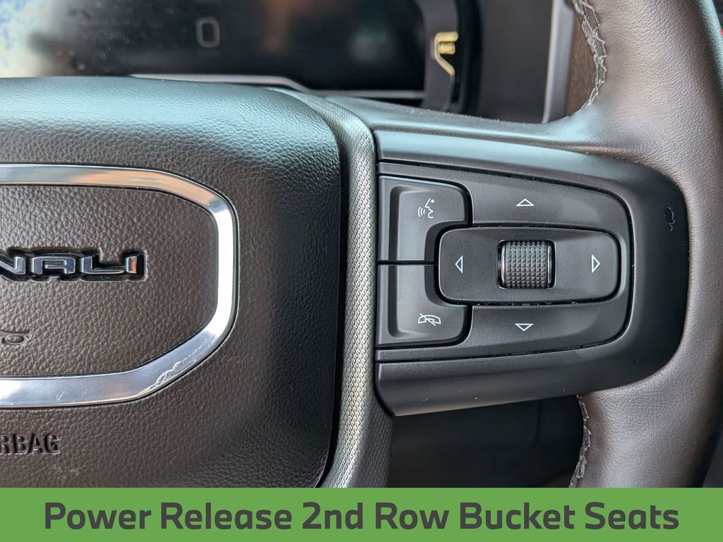 Used 2023 GMC Yukon XL Denali image 32