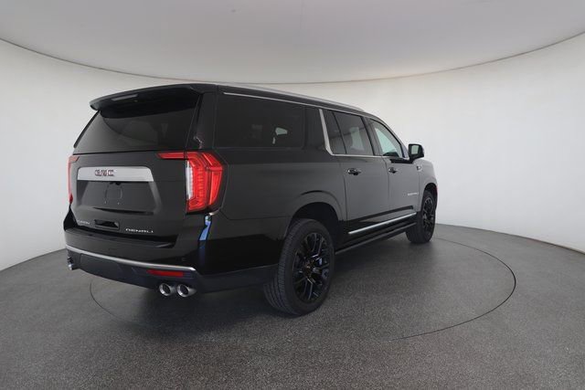 Used 2022 GMC Yukon XL Denali image 17