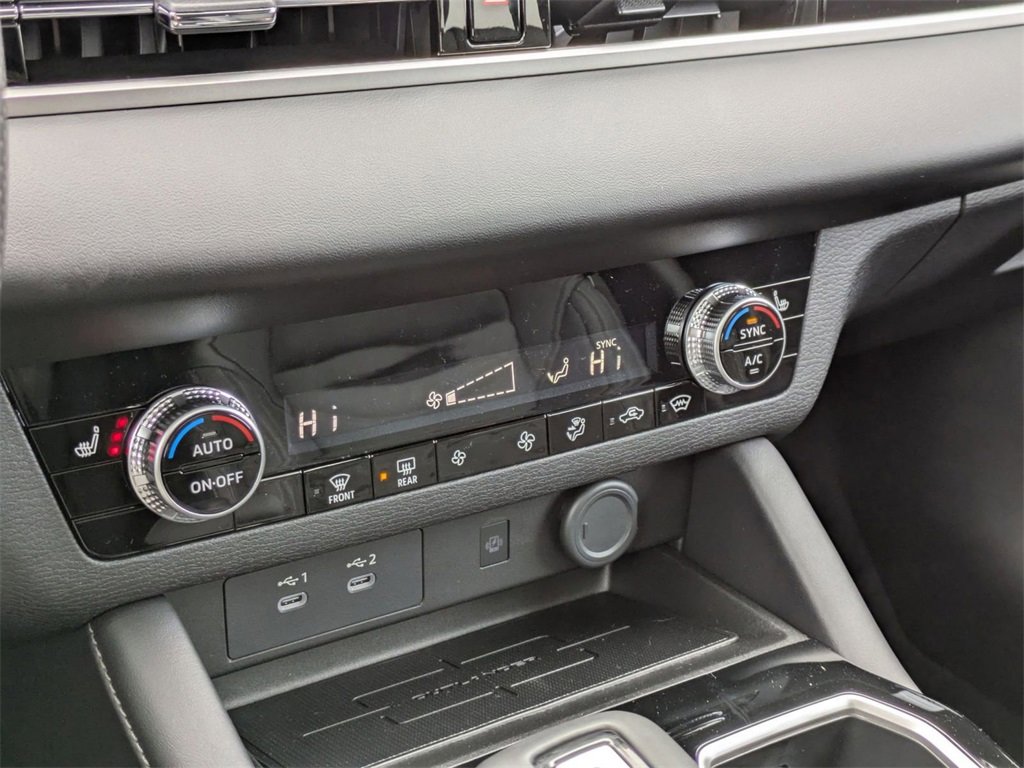 New 2025 Mitsubishi Outlander SE image 23