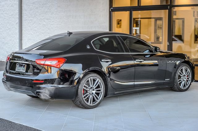 Used 2018 Maserati Ghibli GranSport image 9