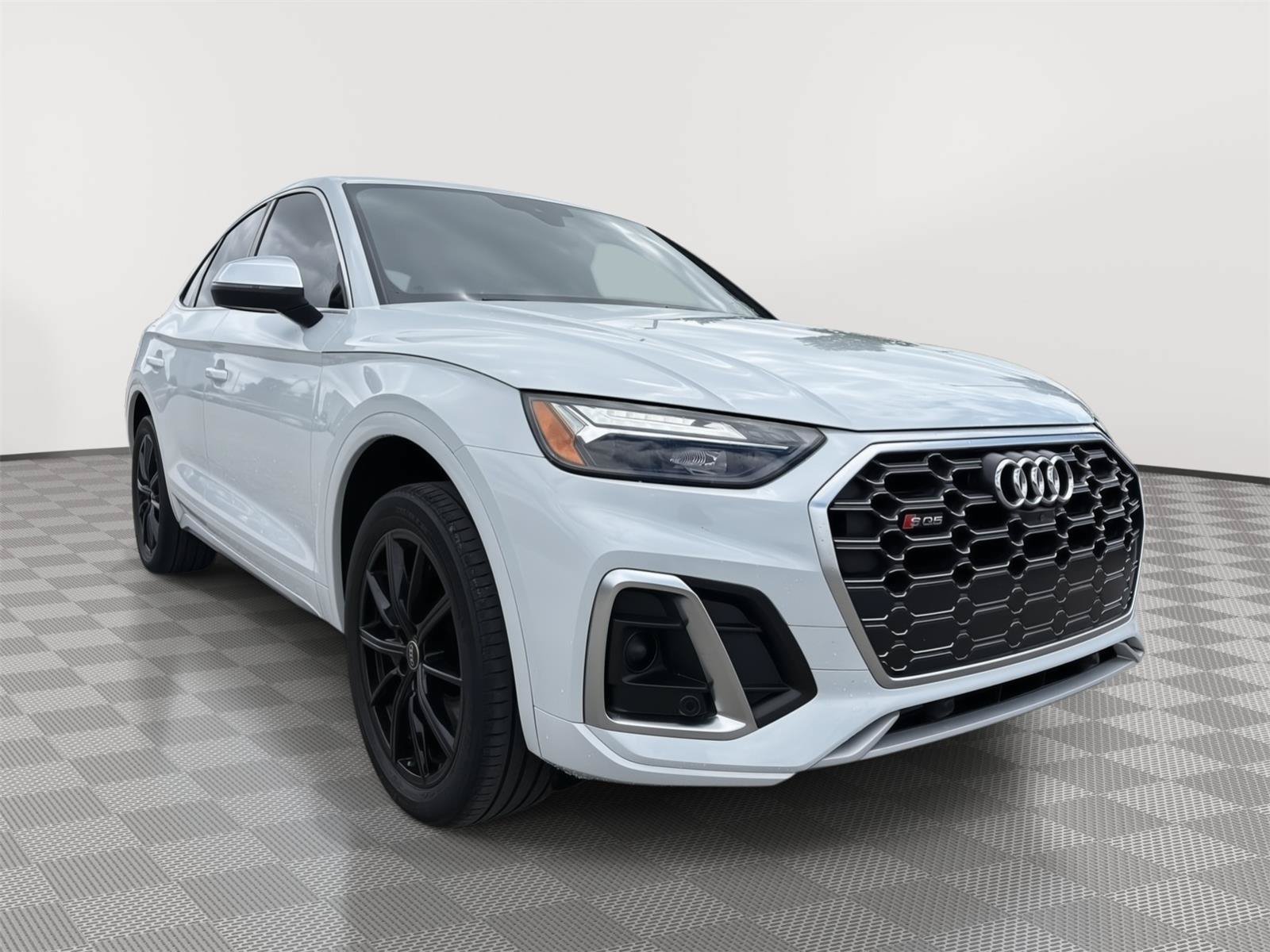 Certified 2023 Audi SQ5 Premium Plus w/ Premium Plus Package AWD/4WD image 7