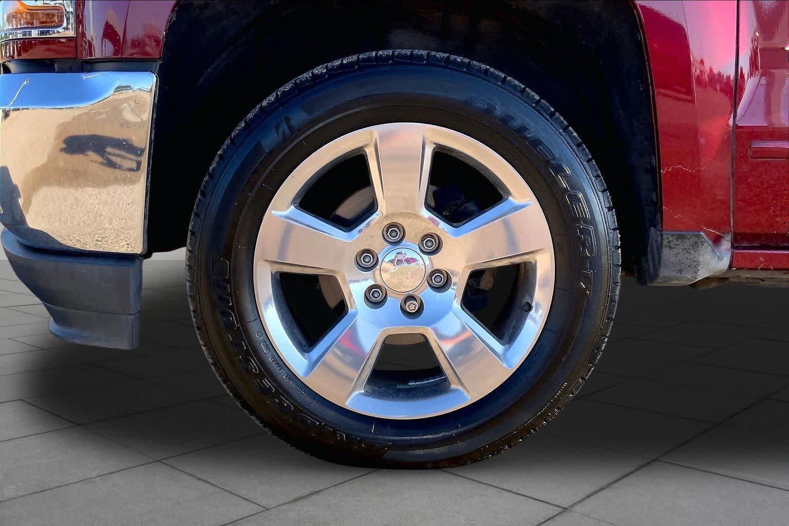 Used 2017 Chevrolet Silverado 1500 LT w/ Texas Edition RWD image 11