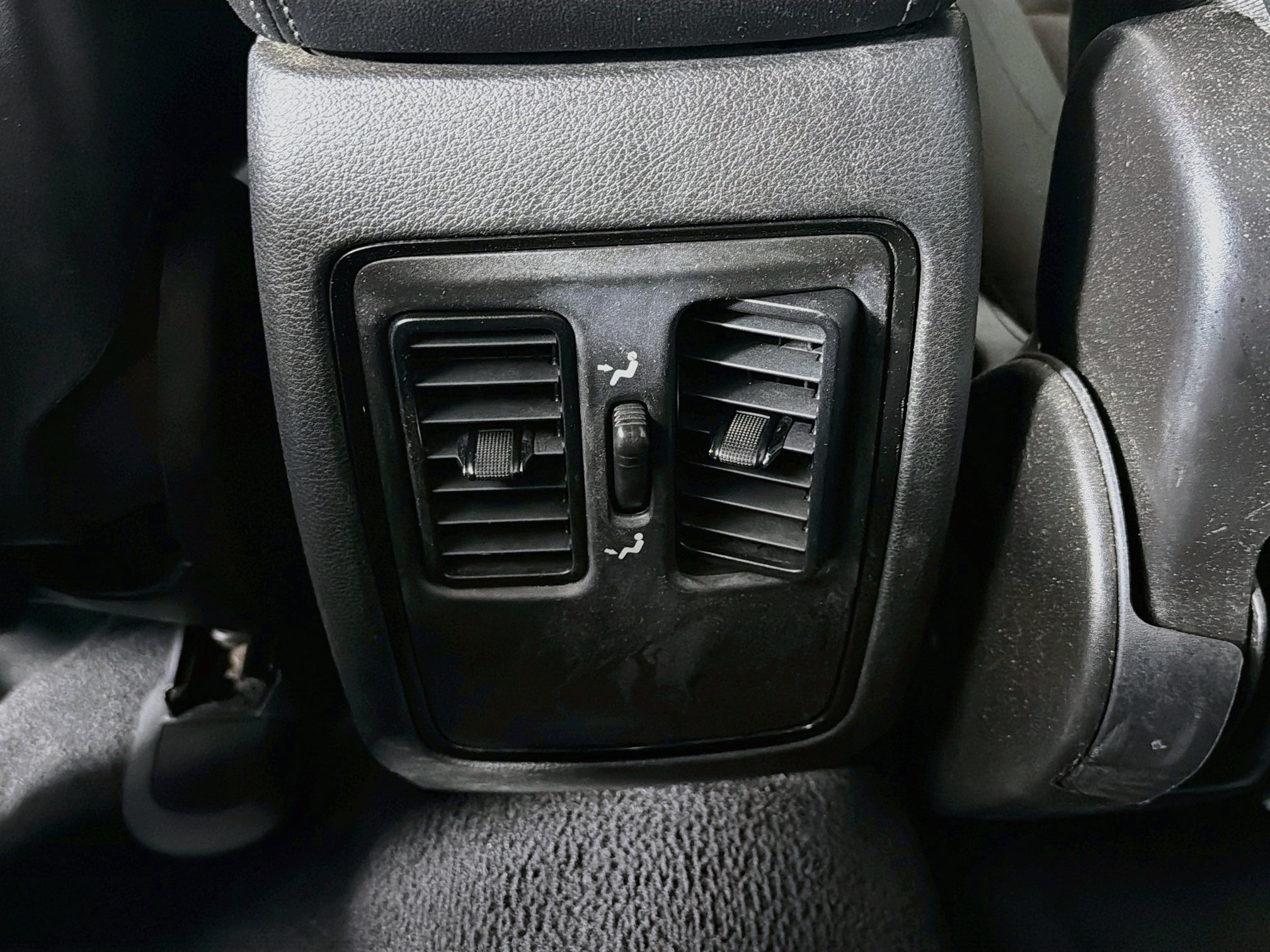 Used 2023 Dodge Durango SXT RWD image 28