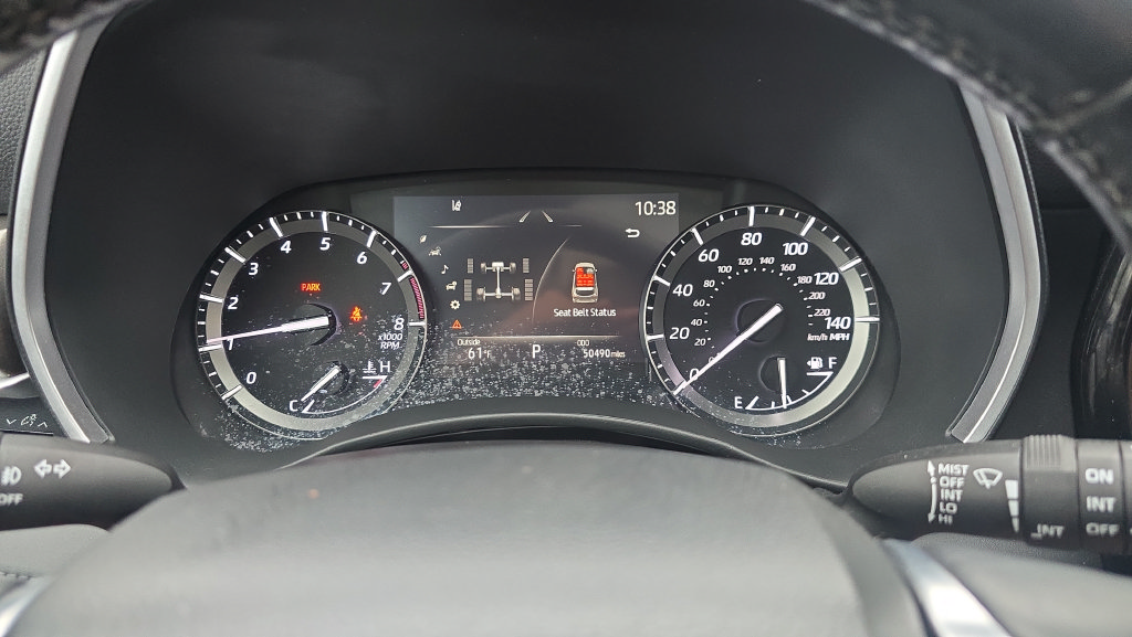 Used 2021 Toyota Highlander XLE AWD/4WD image 22