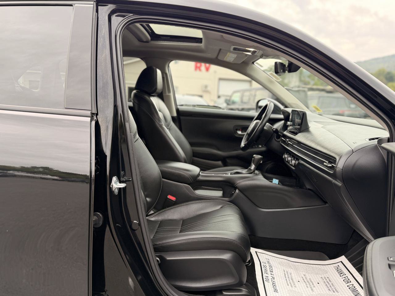 Used 2025 Honda HR-V EX-L image 17