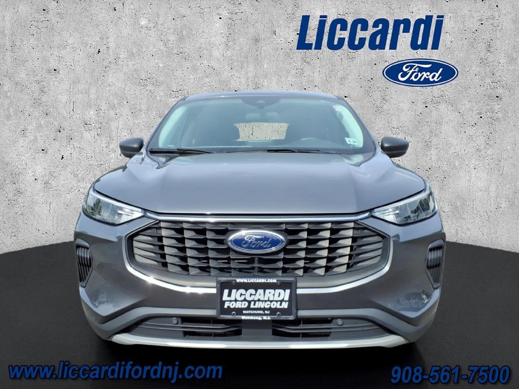 Used 2023 Ford Escape Active AWD/4WD image 2