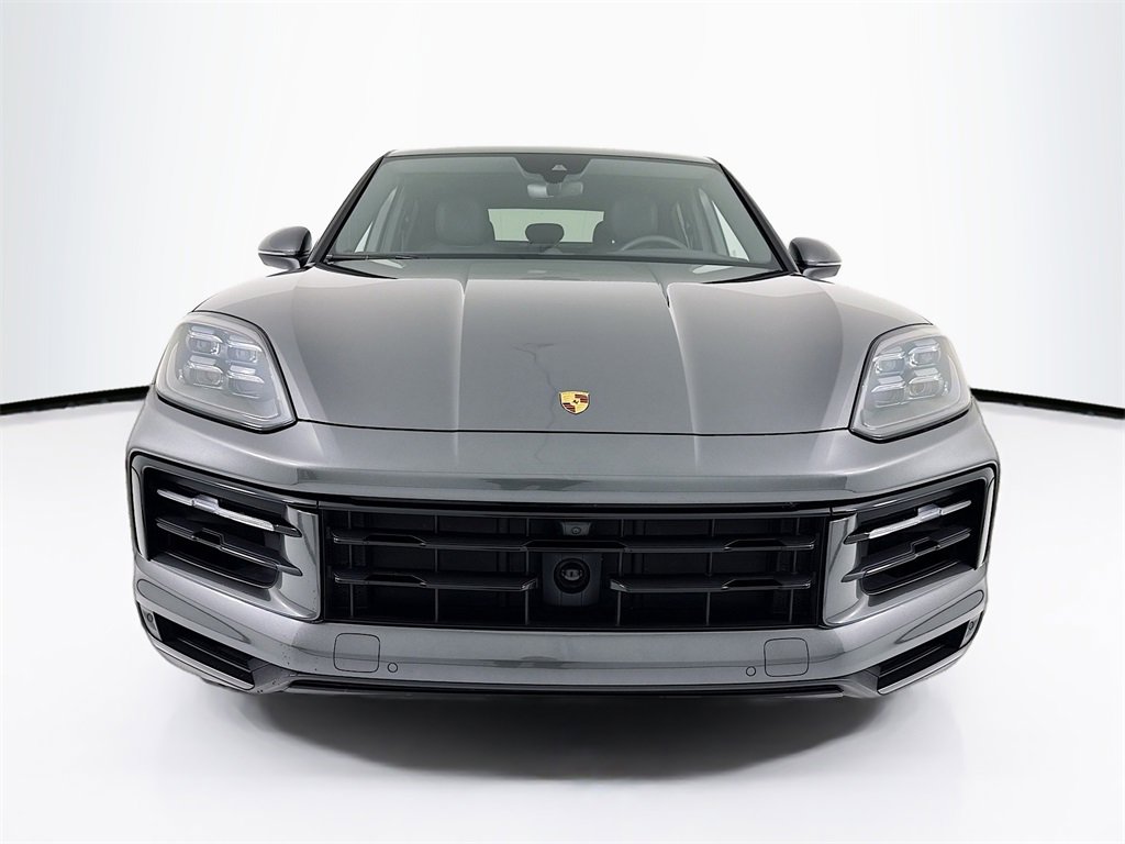 Certified 2025 Porsche Cayenne Coupe image 6