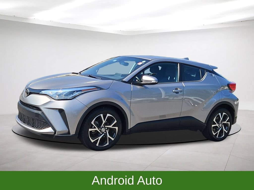 Used 2020 Toyota C-HR XLE FWD image 3