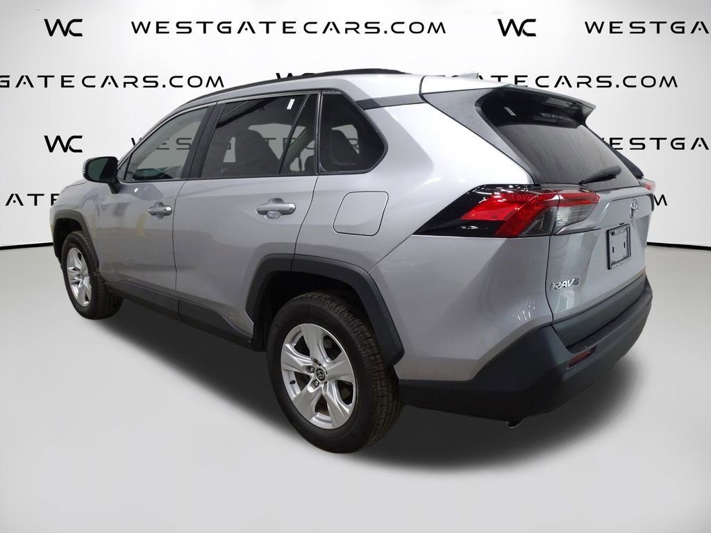 Used 2021 Toyota RAV4 XLE w/ Convenience Package FWD image 5