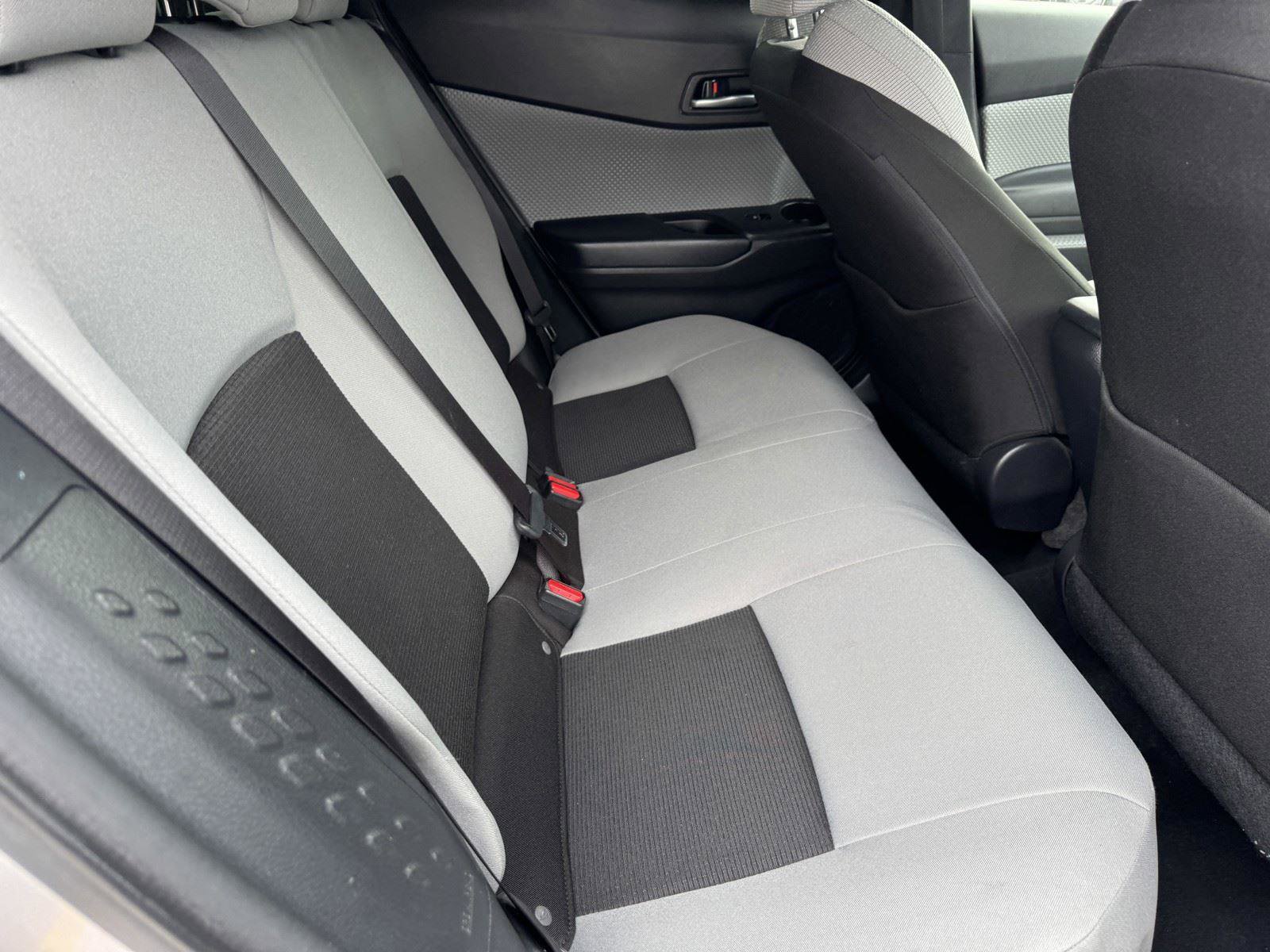 Used 2019 Toyota C-HR XLE image 9