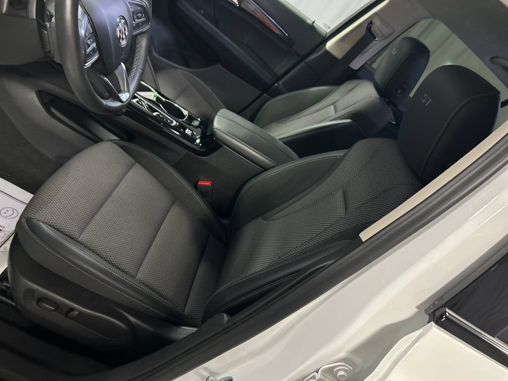 Used 2023 Buick Envision Preferred w/ Sport Touring Package AWD/4WD image 12