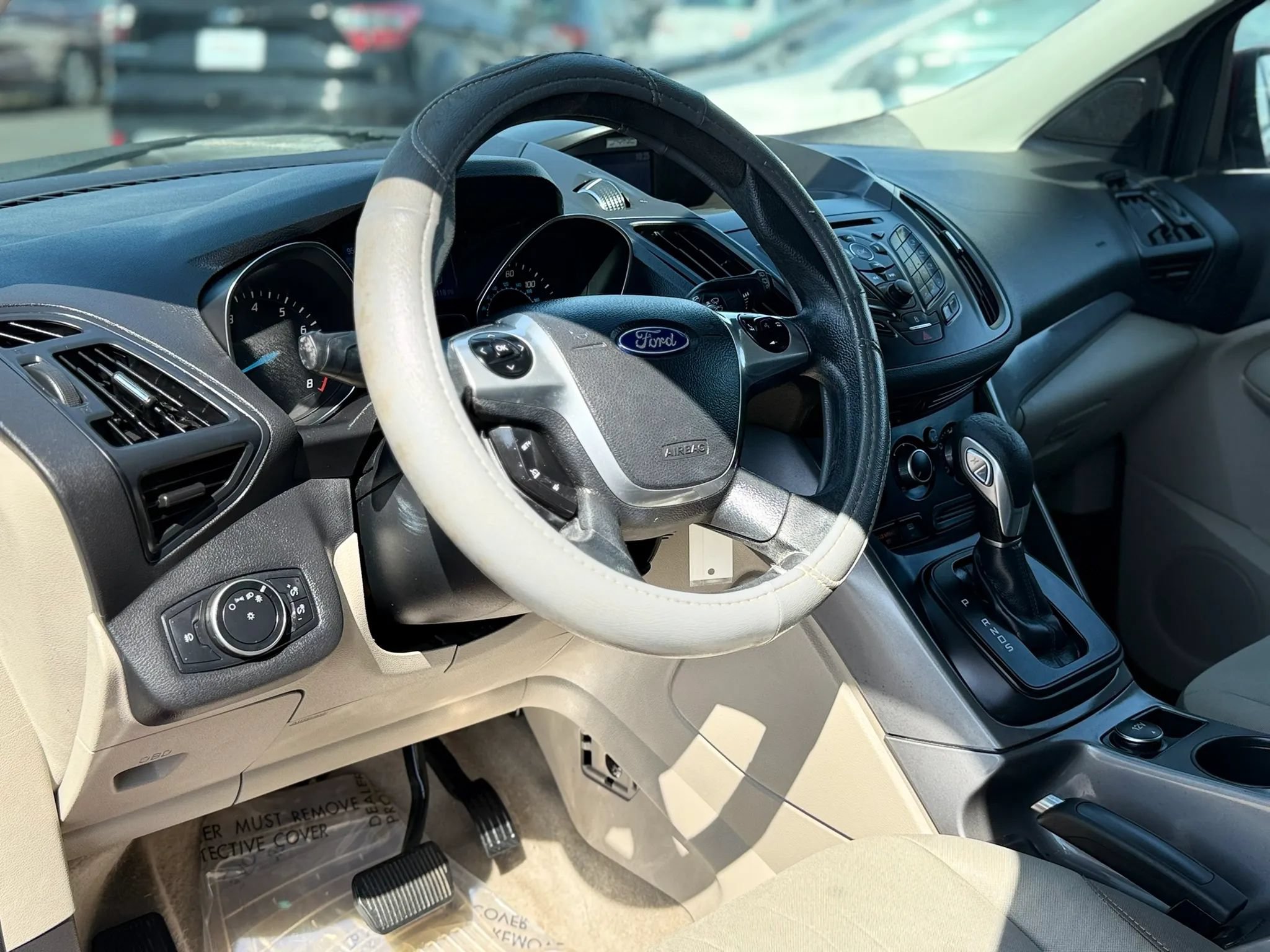 Used 2015 Ford Escape SE FWD image 18