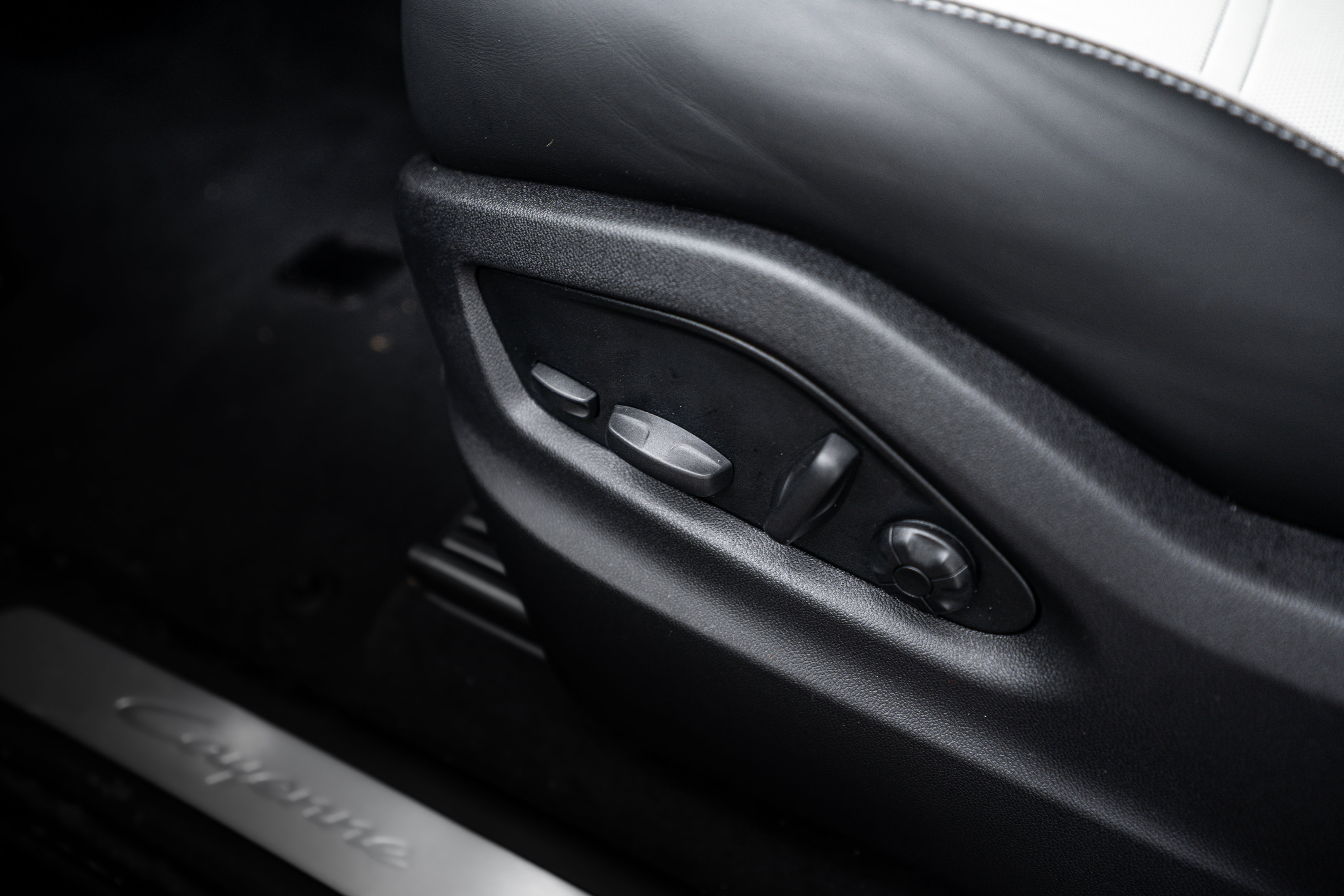 Certified 2026 Porsche Cayenne AWD/4WD image 20