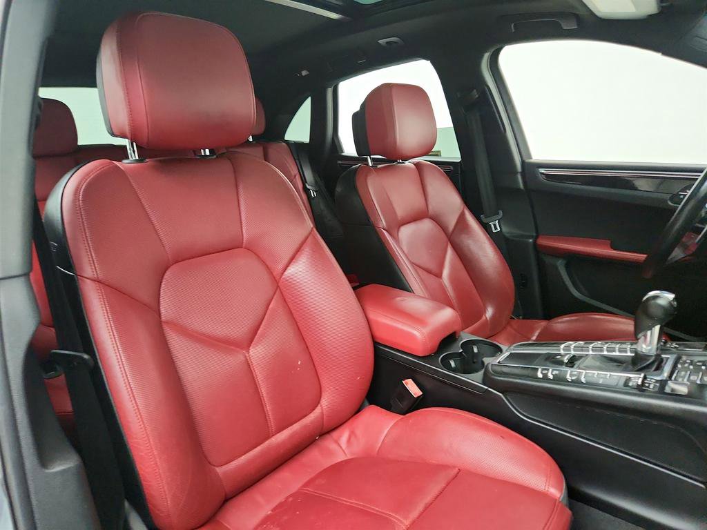 Used 2016 Porsche Macan S image 27