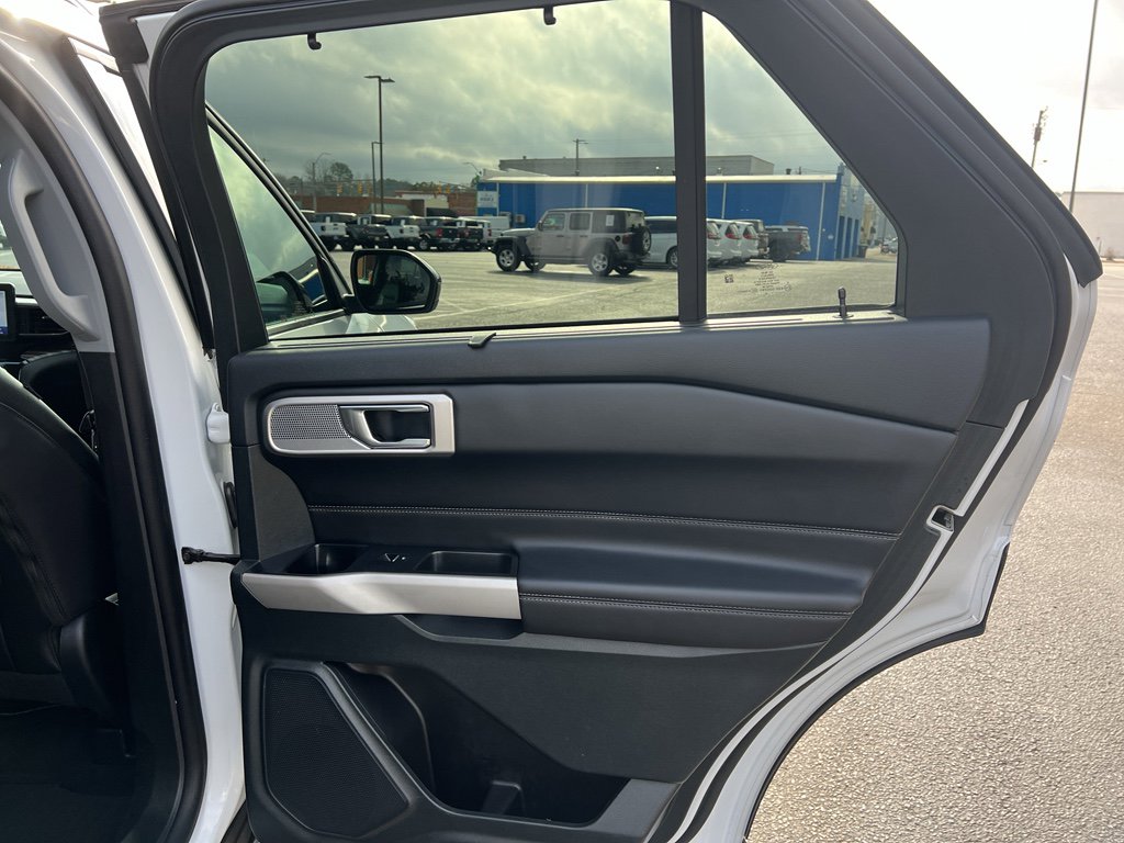 Used 2024 Ford Explorer Limited image 35