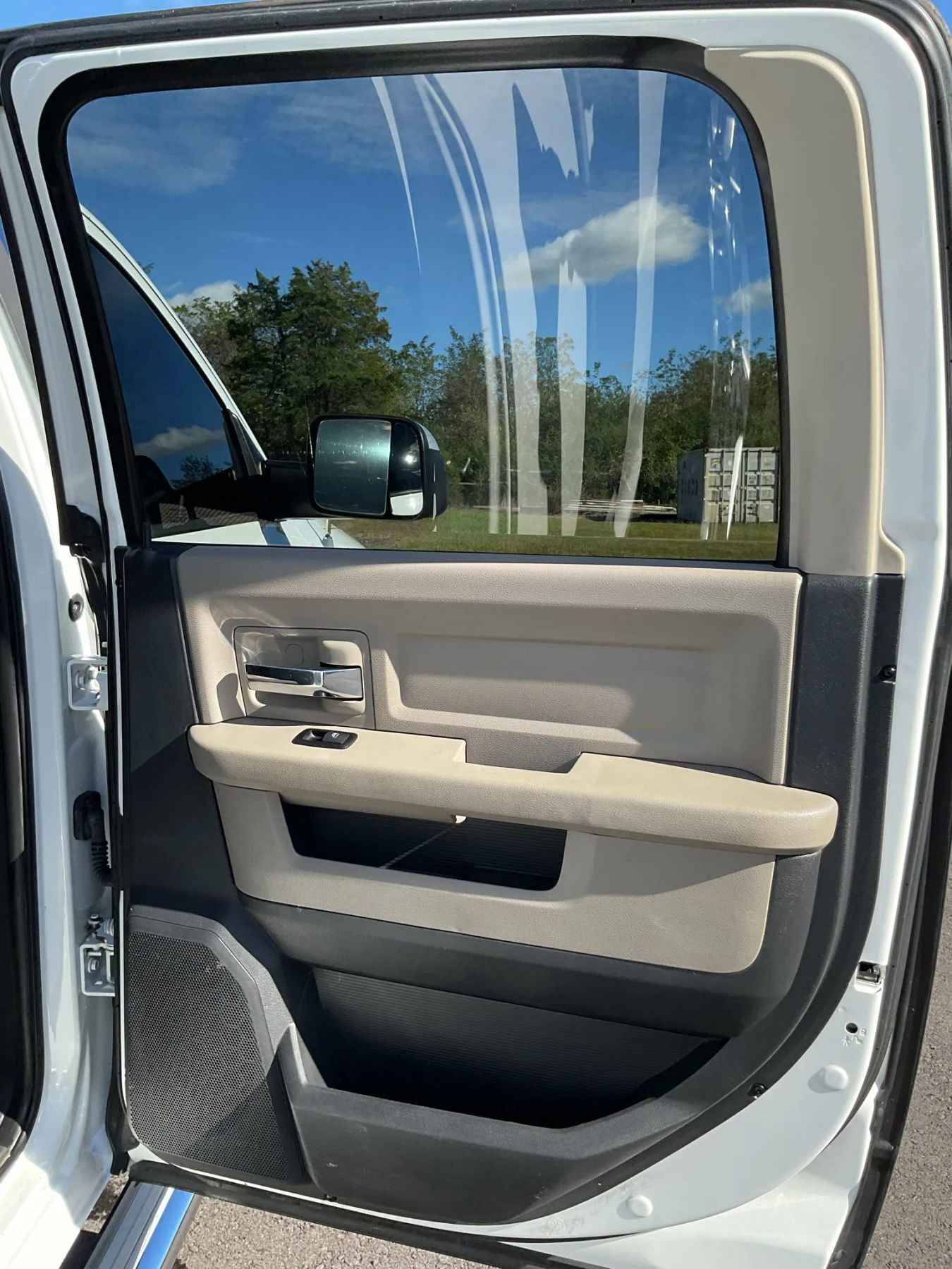 Used 2010 Dodge Ram 2500 Truck SLT image 33