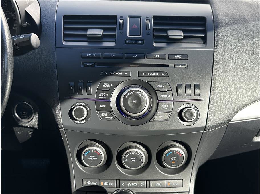 Used 2013 MAZDA MAZDA3 i Touring image 24