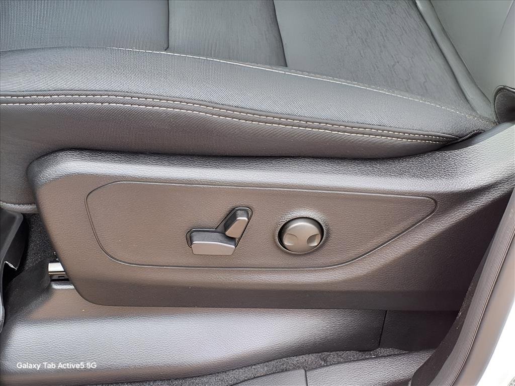 New 2026 RAM 1500 4x4 Crew Cab image 23