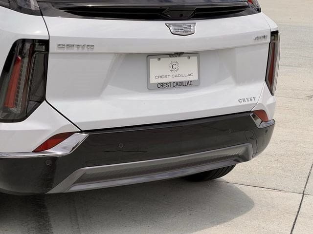 New 2026 Cadillac Optiq Luxury 2 RWD image 6