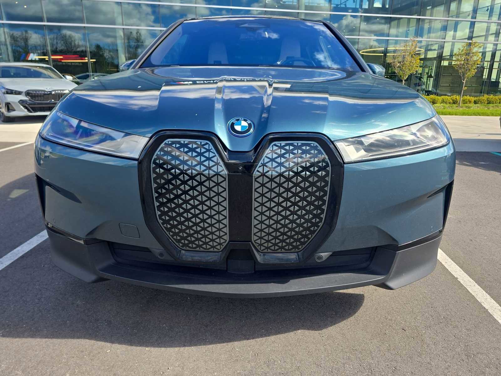 Certified 2024 BMW iX xDrive50 w/ Convenience Package AWD/4WD image 3