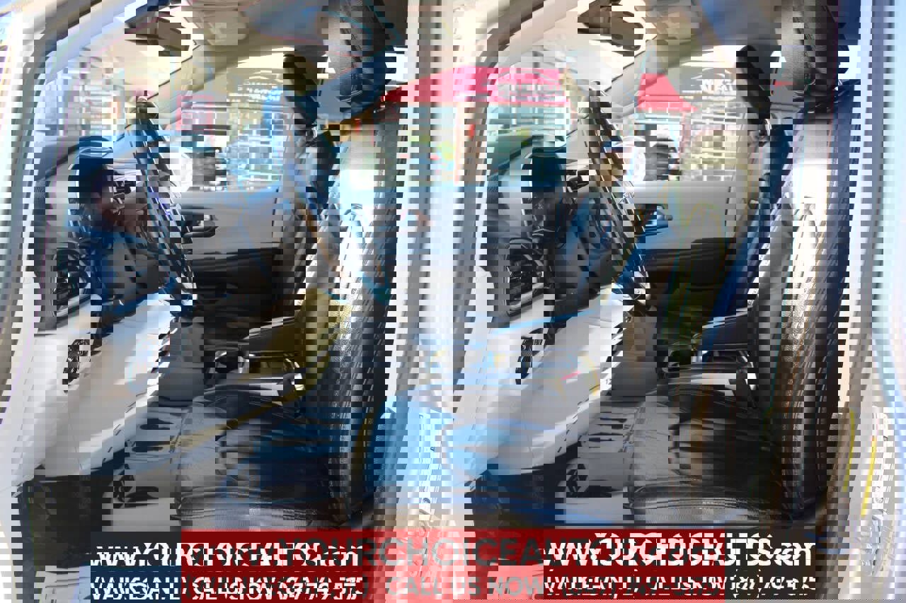 Used 2018 Chrysler Pacifica Touring-L image 12