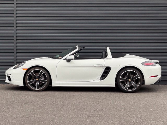 Used 2024 Porsche 718 Boxster RWD image 2