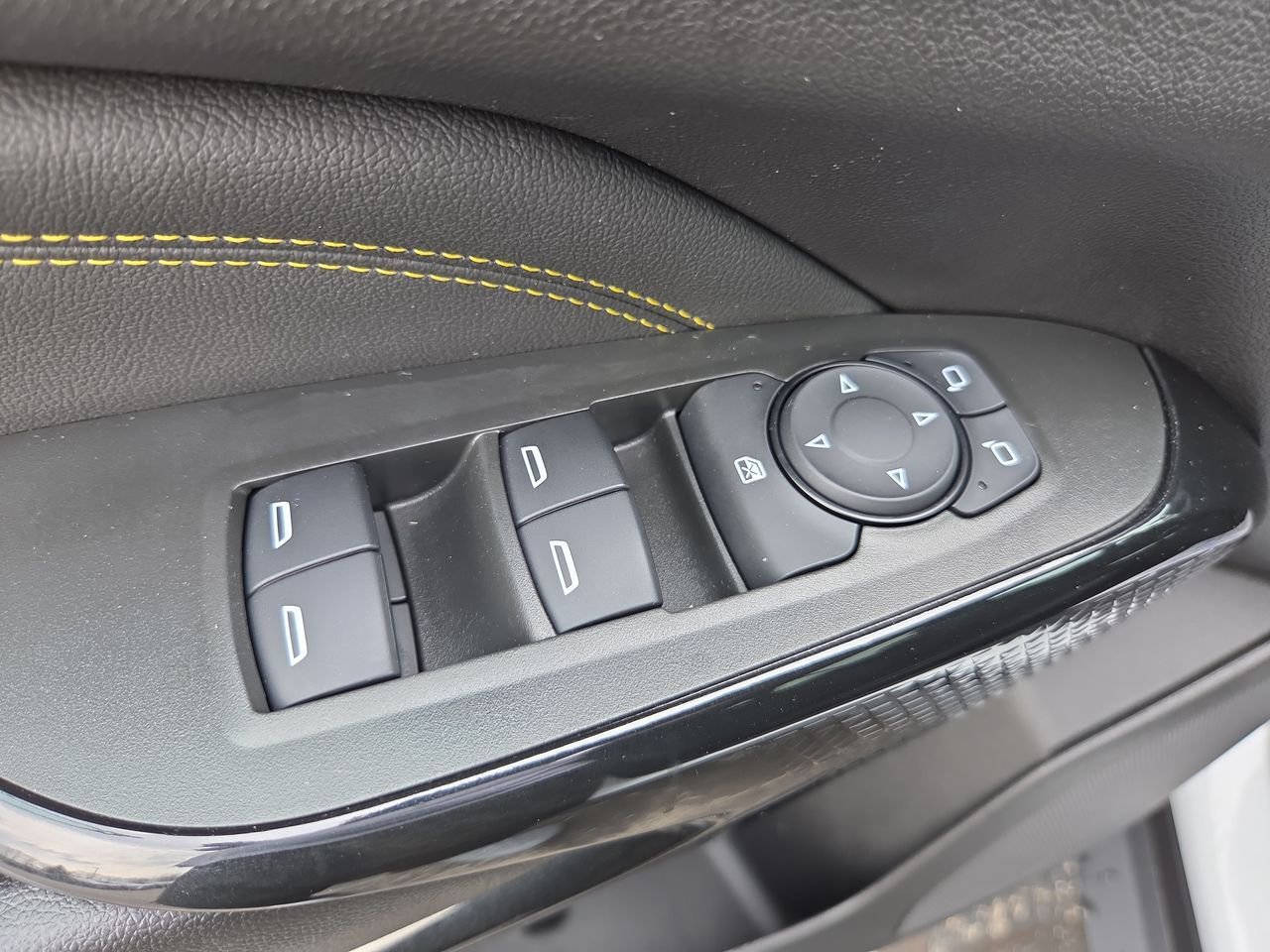 Used 2025 Chevrolet Trax ACTIV w/ Driver Confidence Package FWD image 18