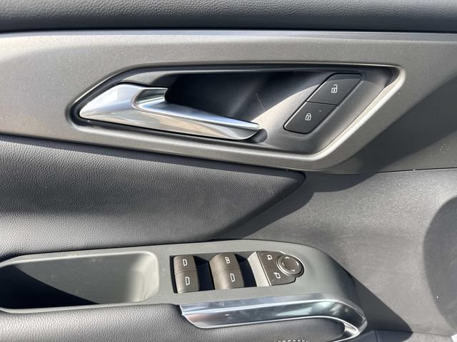 New 2026 Chevrolet Traverse LT w/ Driver Confidence Package FWD image 37