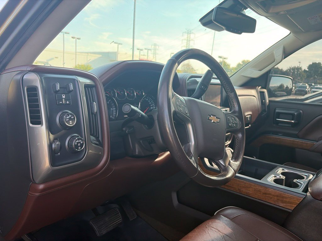 Used 2014 Chevrolet Silverado 1500 High Country w/ High Country Premium Package AWD/4WD image 9