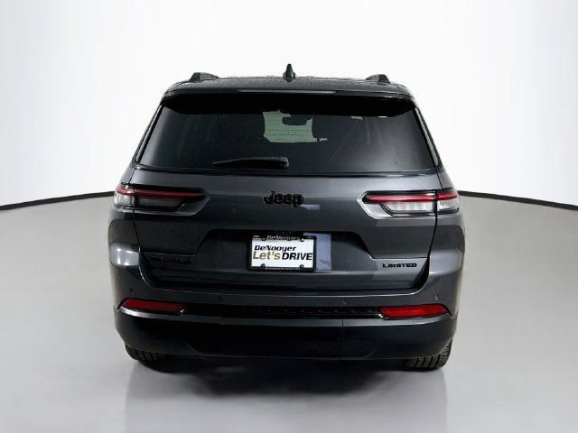 Used 2023 Jeep Grand Cherokee L Limited w/ Black Appearance Package AWD/4WD image 12