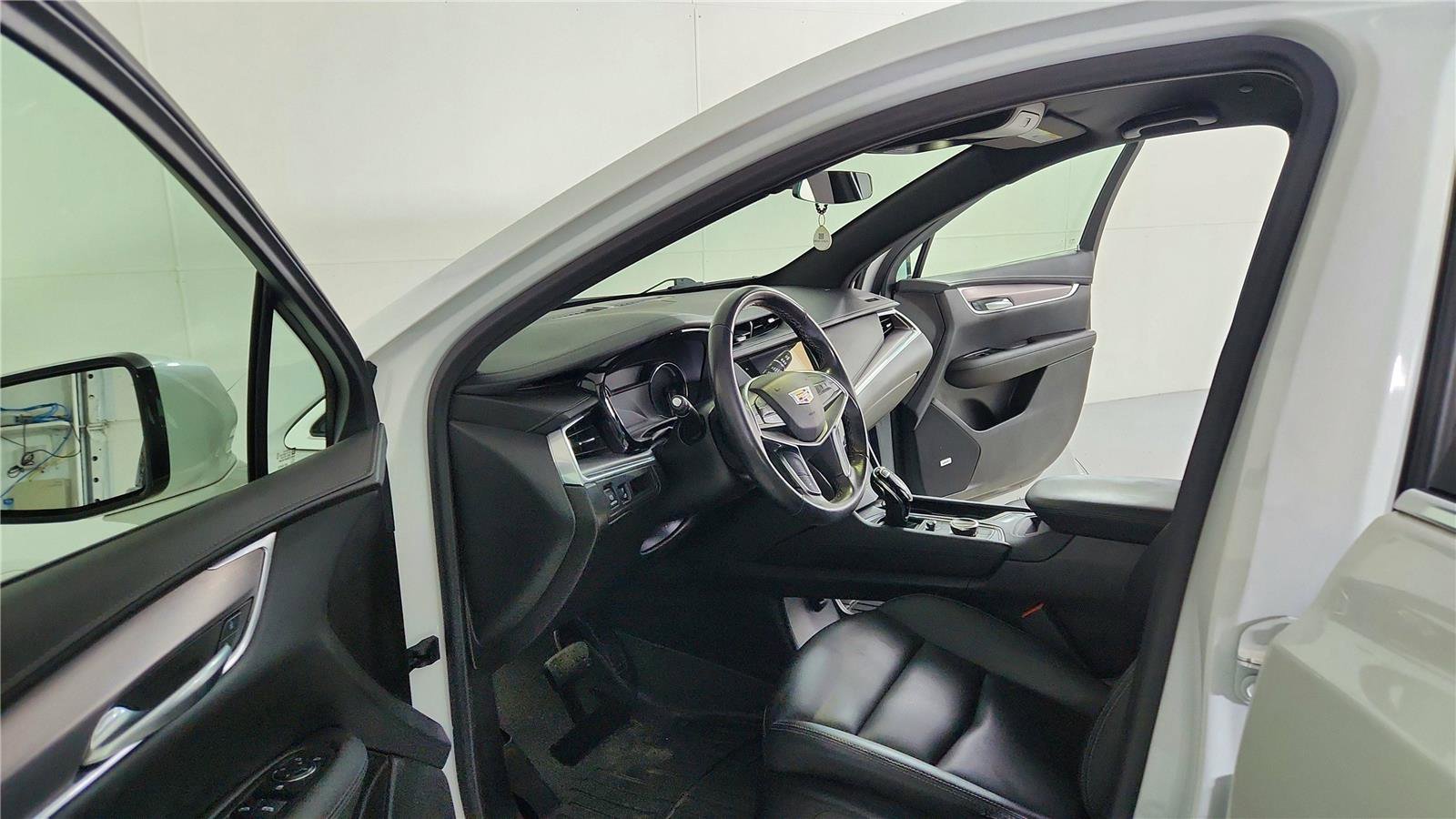 Used 2023 Cadillac XT5 Luxury image 15