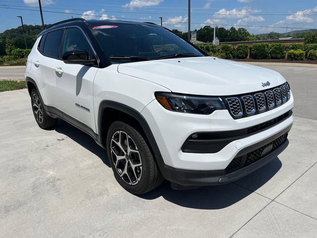 Used 2025 Jeep Compass Limited AWD/4WD image 29