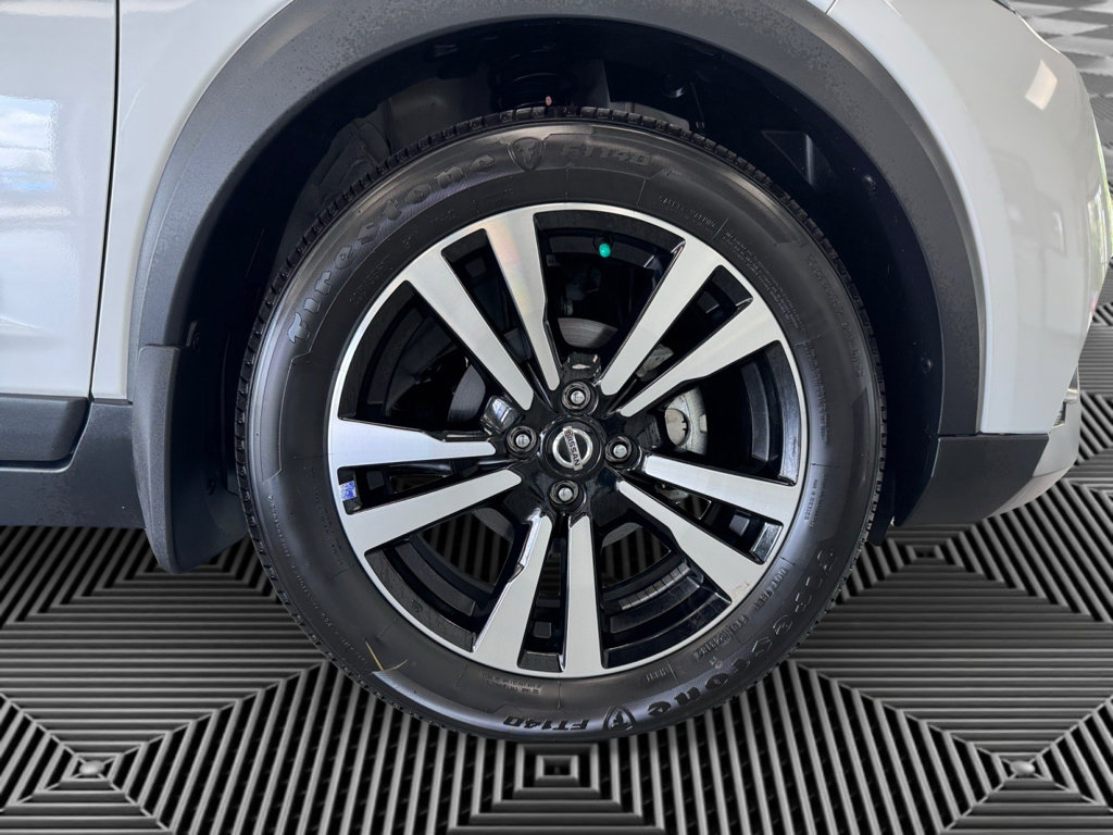 Used 2019 Nissan Kicks SV FWD image 9