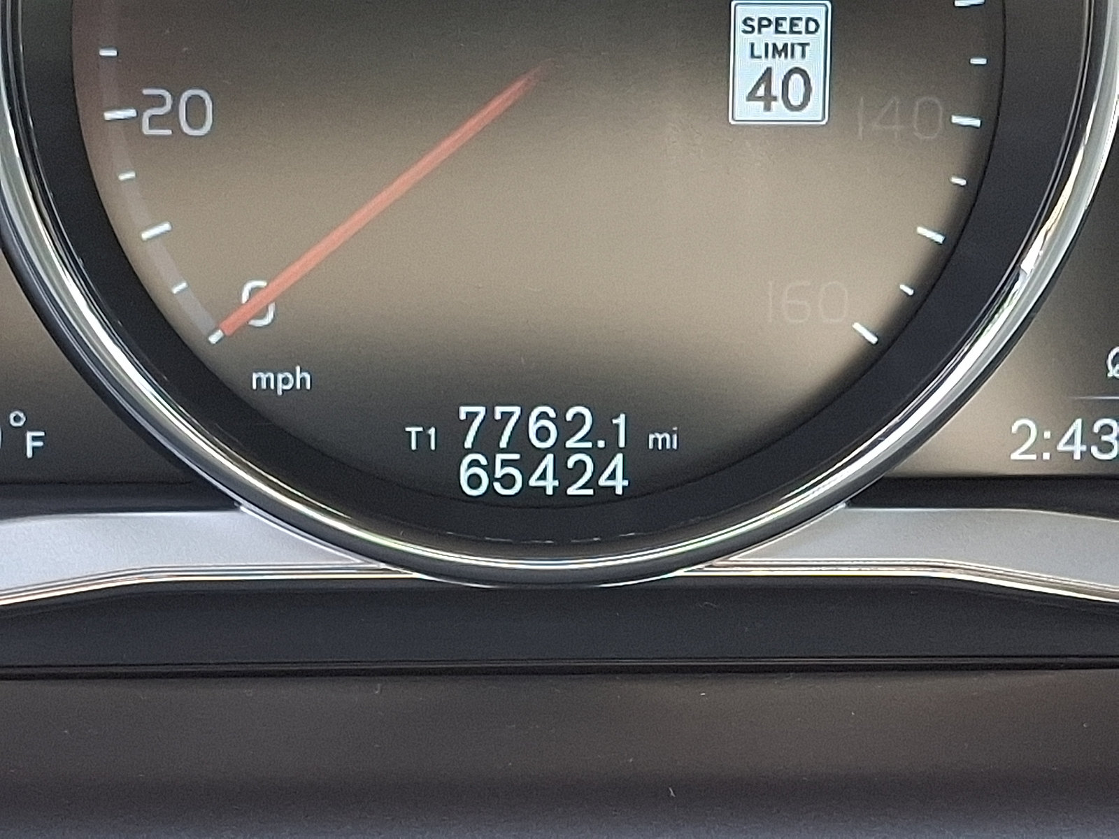 Used 2015 Volvo XC60 T5 Platinum w/ Climate Package AWD/4WD image 21