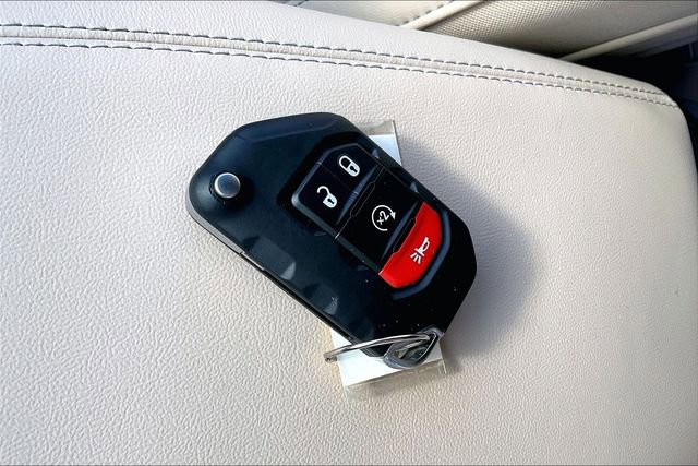 New 2026 Jeep Grand Cherokee Limited AWD/4WD image 32