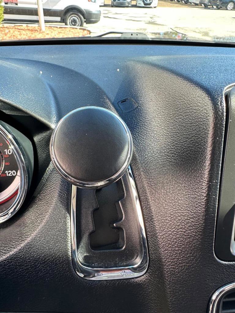 Used 2013 Dodge Grand Caravan SE image 21