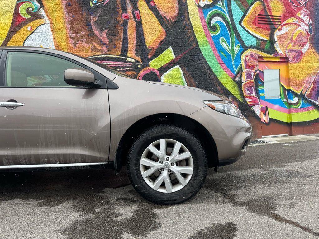 Used 2014 Nissan Murano S image 2
