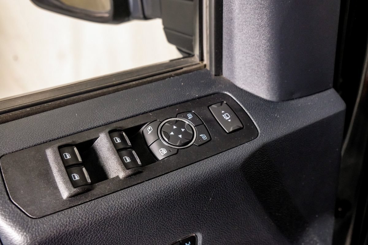 Used 2022 Ford F450 Platinum w/ FX4 Off-Road Package AWD/4WD image 36