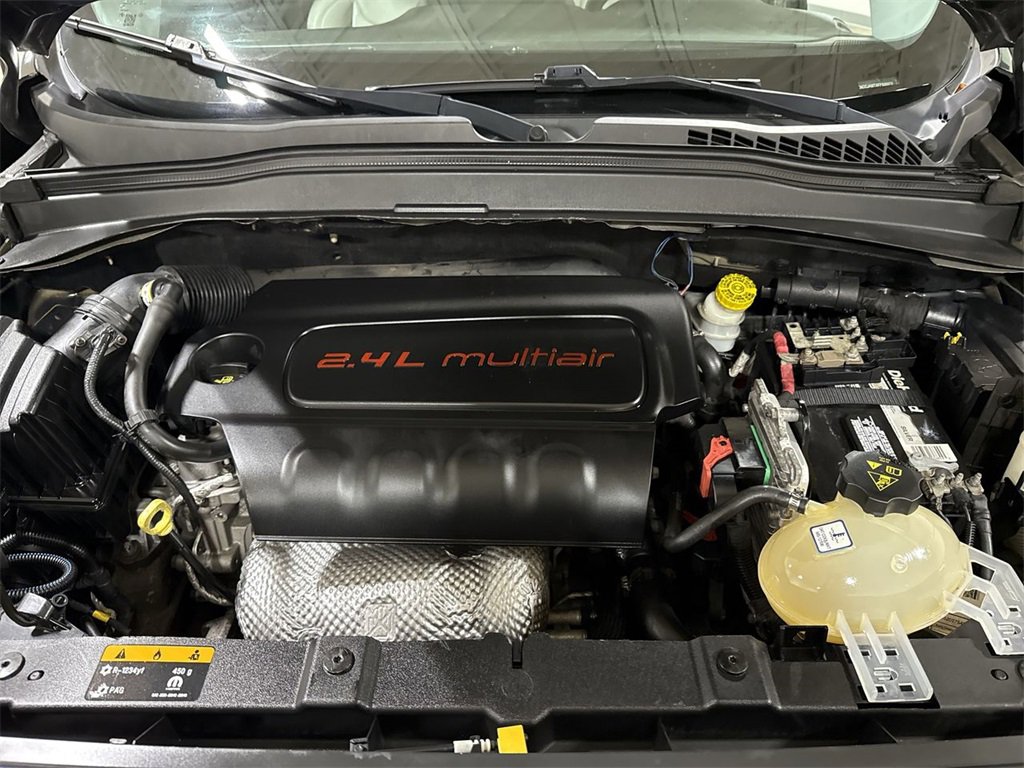 Used 2015 Jeep Renegade Latitude w/ Popular Equipment Group image 24