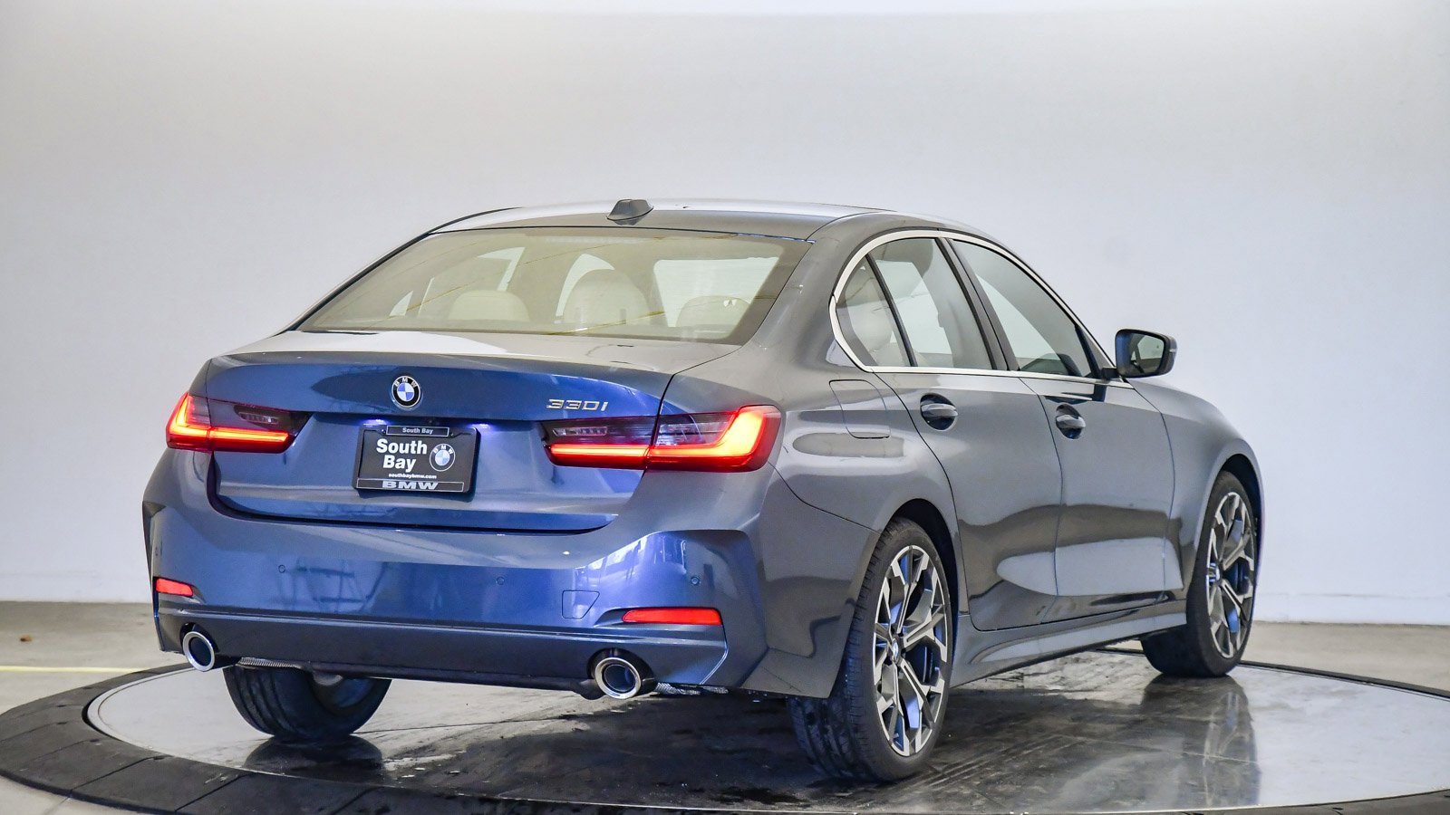 New 2026 BMW 330i Sedan w/ Premium Package image 5