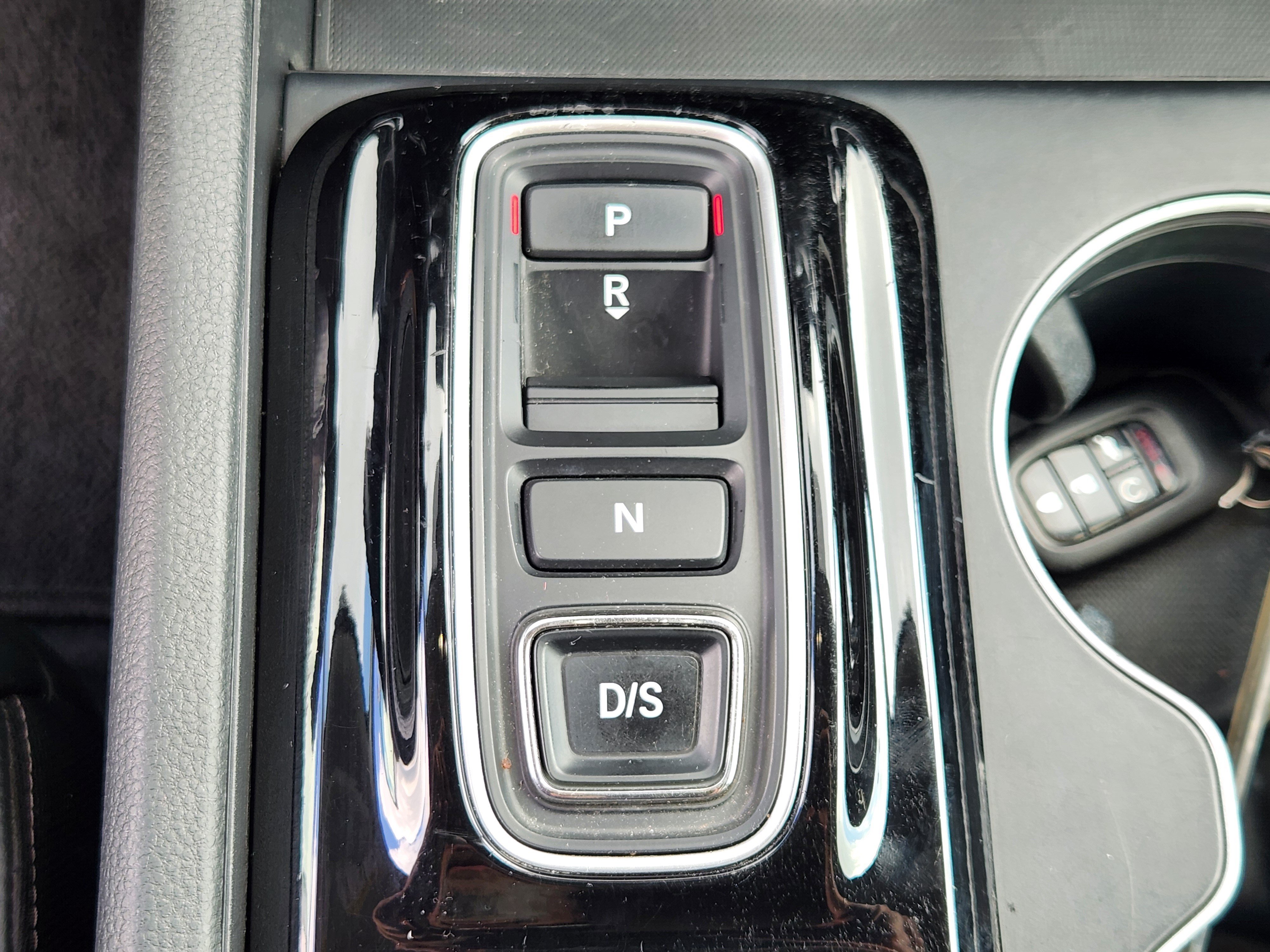 Certified 2023 Honda Pilot Touring image 13