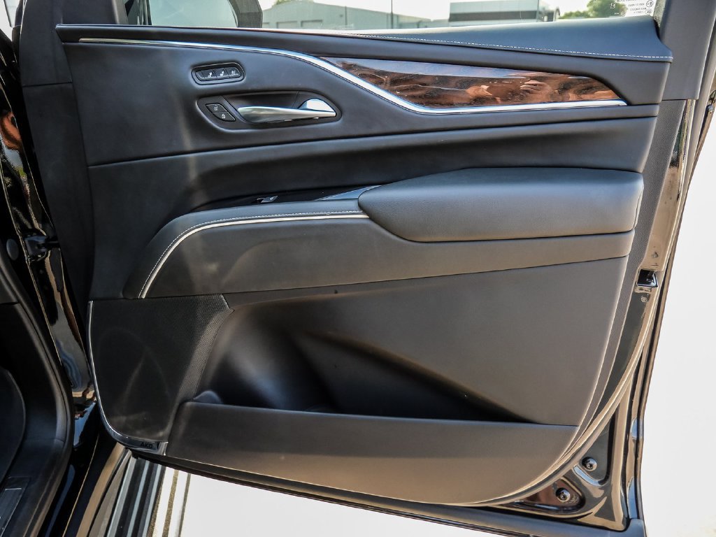 Used 2023 Cadillac Escalade Premium Luxury Platinum w/ LPO, Radiant Package AWD/4WD image 22