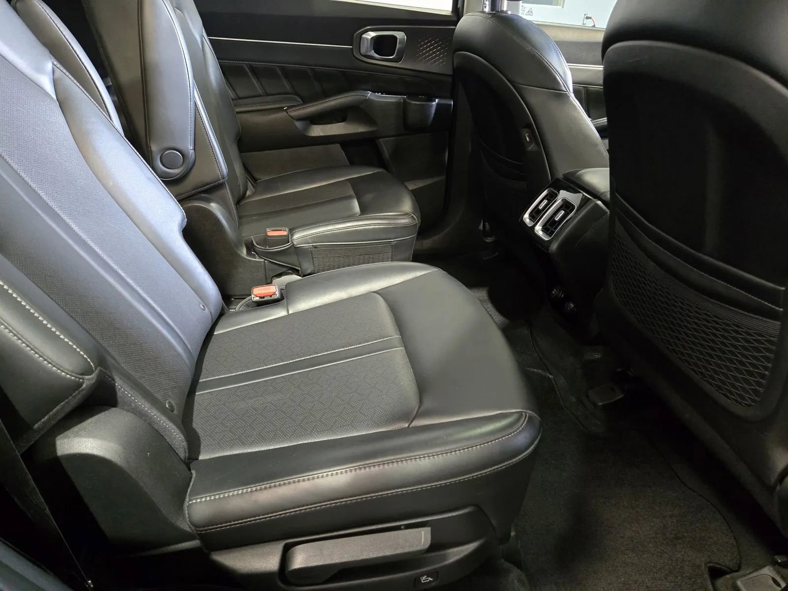 Used 2021 Kia Sorento SX FWD image 9