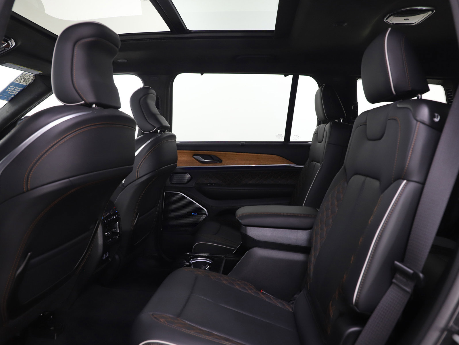 Used 2023 Jeep Grand Cherokee L Summit image 24