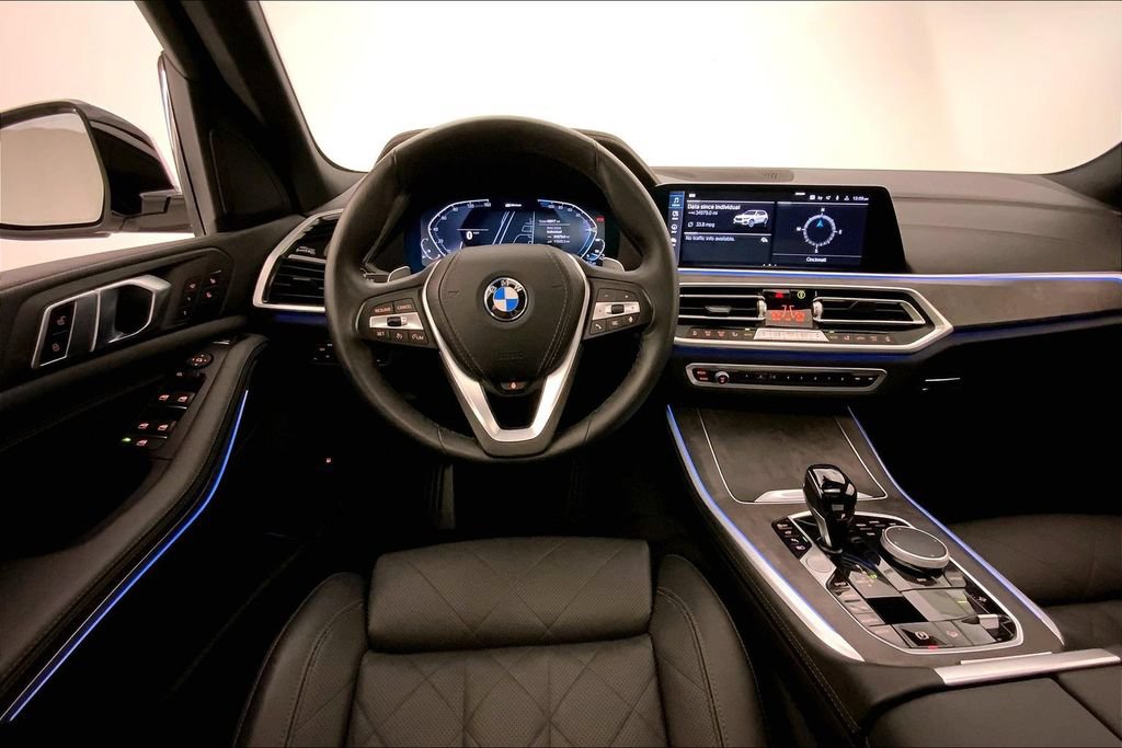 Certified 2023 BMW X5 xDrive45e w/ Luxury Seating Package AWD/4WD image 4